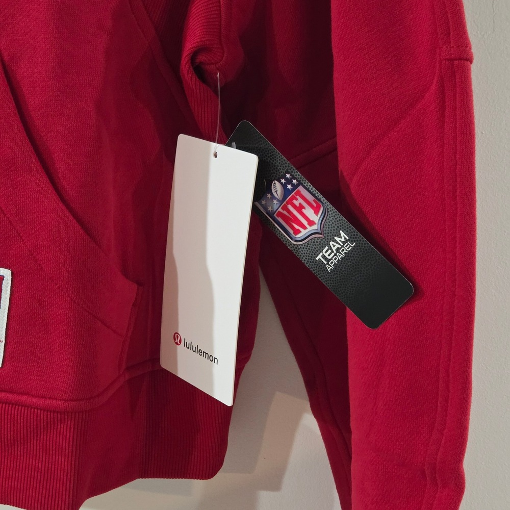 Lululemon NFL Tampa Bay Buccaneers Scuba Oversized Half-Zip Hoodie Crimson M/L - Picture 4 of 14